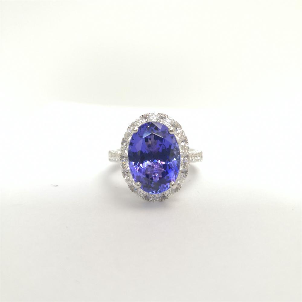 white gold Ring with Tanzanite 6.00ct. with cut diamonds
