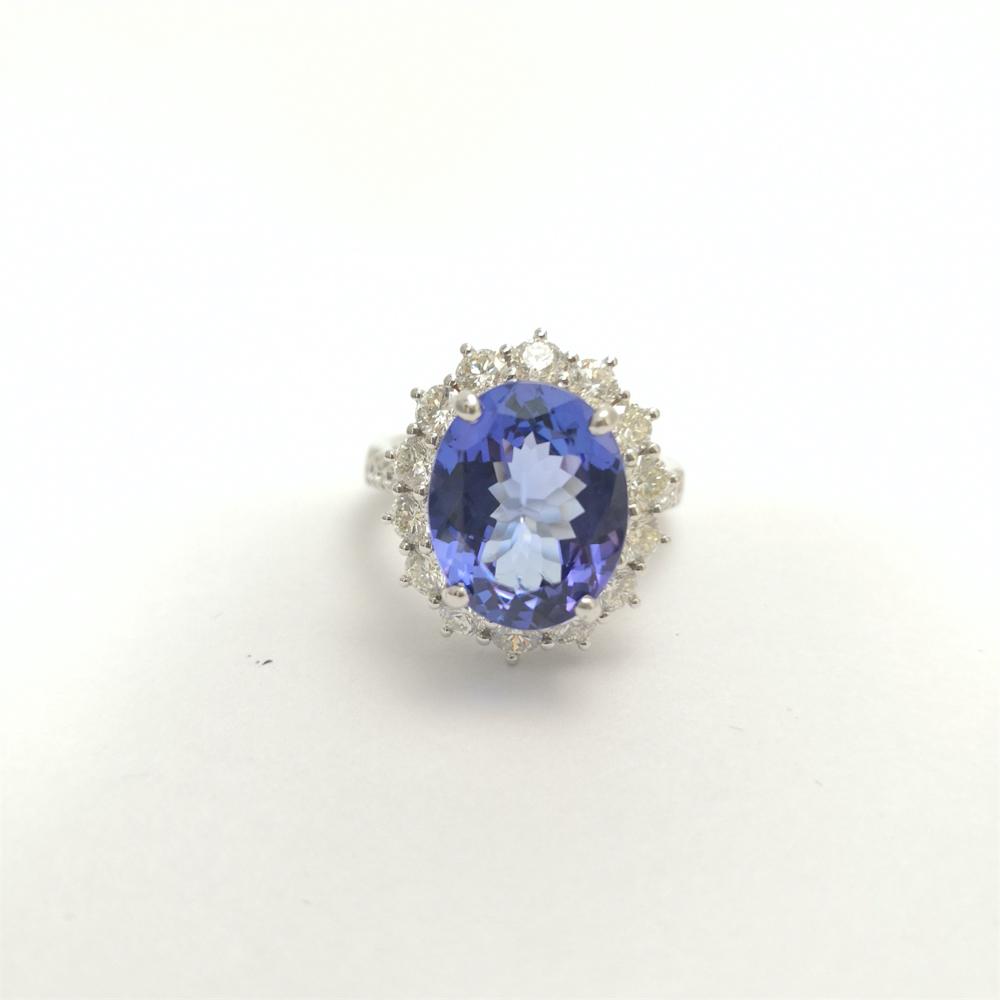 white gold Ring with Tanzanite5.78ct. with cut diamonds